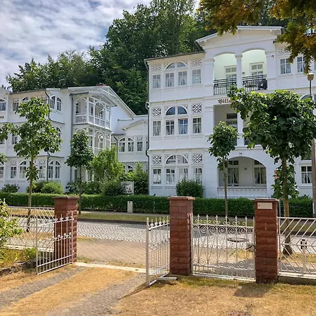 3 Eden Mit Strandkorb Binz