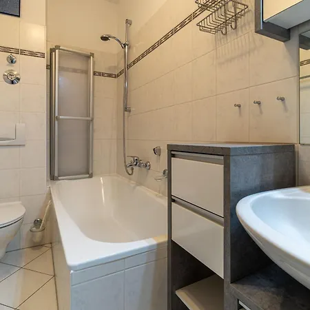 3 Eden Mit Strandkorb Binz