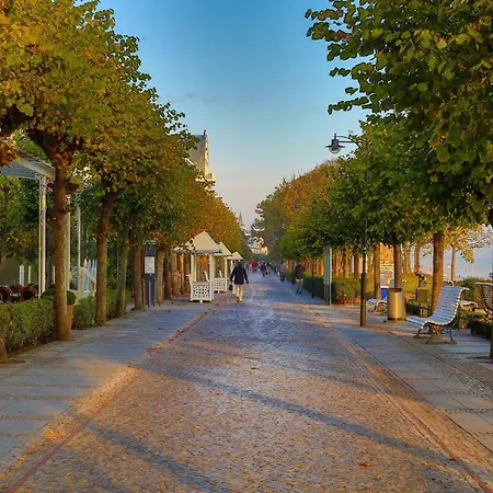 3 Eden Mit Strandkorb * Binz